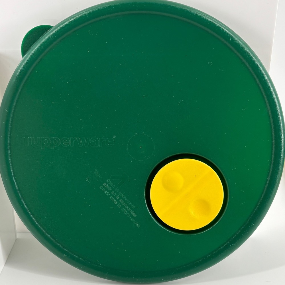 Tupperware Rock N Serve Replacement Lid 3702A-4 Green Yellow Vent 7.5 Inch Round